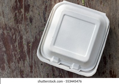 Biodegradable Lunch Box On The Wood , Food Box Made Of Paper