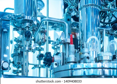 Bioreactor. Bioreactor For Growing Microorganisms. Clinical Fermenter. Microbial Fermentation. Creation Of Medicines. Microbiology. Biotechnology. Pharmacology.