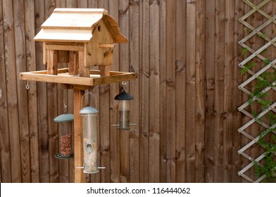 Bird Table Images Stock Photos Vectors Shutterstock