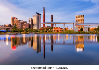 Birmingham, Alabama, USA city skyline.
