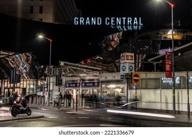 BIRMINGHAM, UK - 2022: Birmingham UK City Centre At Night