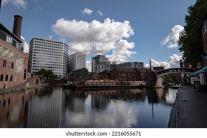 BIRMINGHAM, UK - 2022: Birmingham UK Street Scene With Gas Street Basin