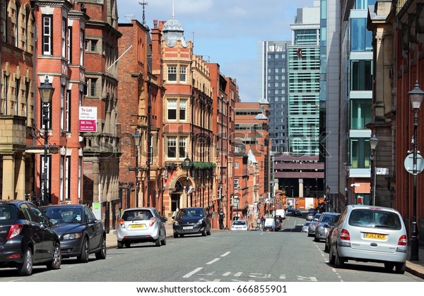 BIRMINGHAM, UK - APRIL 19, 2013: Street view\
in Birmingham, UK. Birmingham is the most populous British city\
outside London with 1.07 million\
residents.