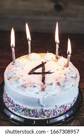 Anniversaire 4 Ans Photos Et Images De Stock Shutterstock