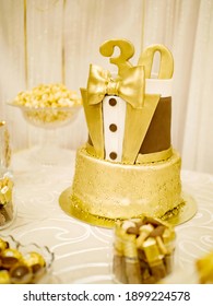 30 Years Cake Images Photos Et Images Vectorielles De Stock Shutterstock