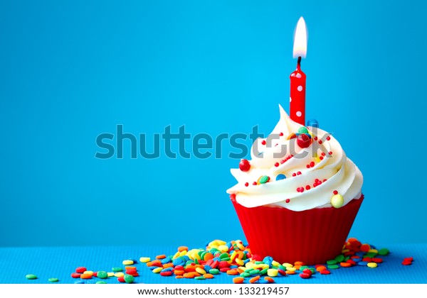 Cupcake D Anniversaire Photo De Stock Modifiable