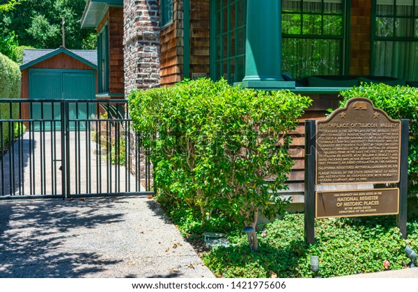 Birthplace of Silicon Valley. HP one-car garage is a\
private museum where the company Hewlett-Packard was founded.\
California Historical Landmark plaque - Palo Alto,California, USA -\
June 11, 2019