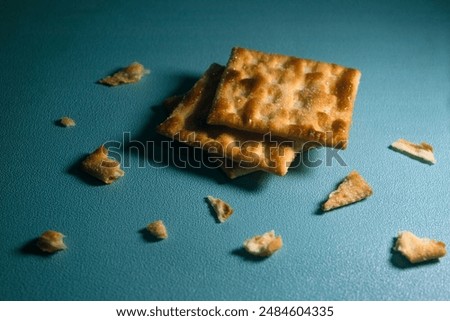 Biscuit with flacks in the dark scene