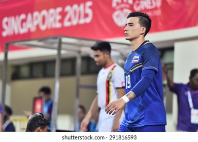 BISHAN,SINGAPORE-JUNE6:Tristan Do Of Thailand In Action During The 28th SEA Games Singapore 2015 Match Between Thailand And Brunei At Bishan Stadium On JUNE6 2015 In,SINGAPORE