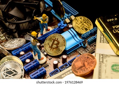 Bitcoin Of Crypto Currency With Gold, Money And Miniature Toy. New Virtual Of Technology And Business For Block Chain