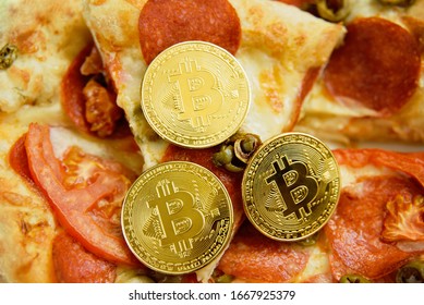 138 Bitcoin pizza Stock Photos, Images & Photography | Shutterstock