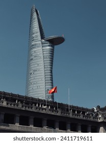 Bitexco Financial Tower 
						Toà tháp tài chính hiện hữu ngay tại trung tâm thành phố Hồ Chí Minh