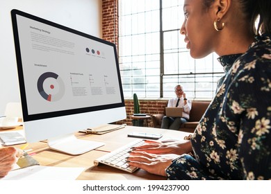 Black businesswoman working on a computer