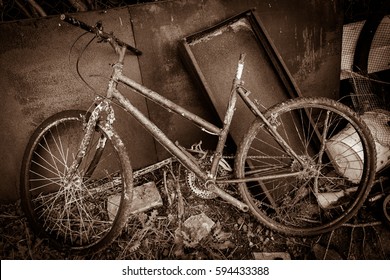 old rusty bike