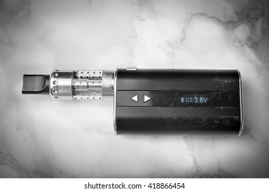 Black Ecig Electronic Cigarette Display