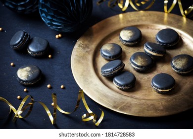 Black And Gold Macaroon Cookies