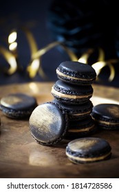 Black And Gold Macaroon Cookies