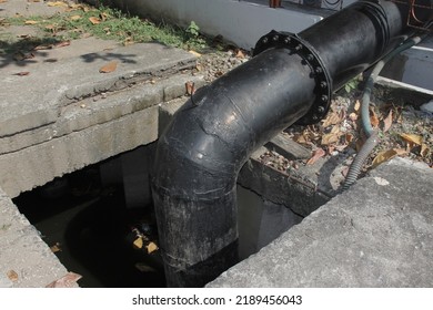 Black Iron Pipe Installation For Drains