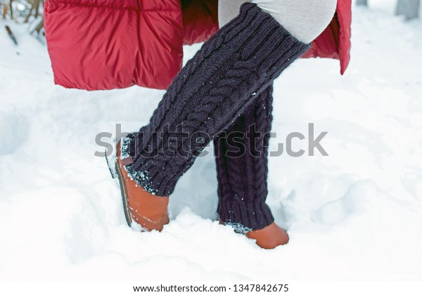 Black knitted leg\
warmers