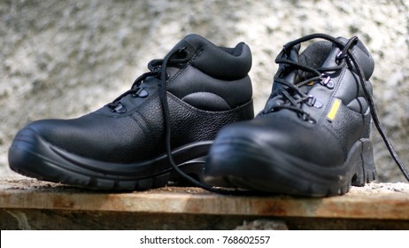 Black Leather Safety Shoes.