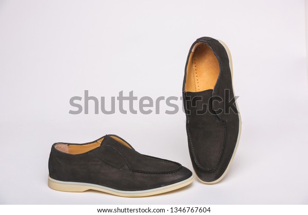 white sole casual shoes
