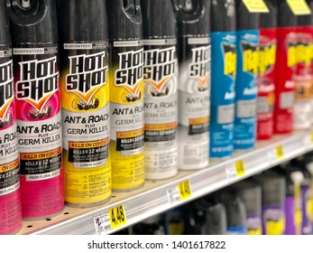 Black Mountain, NC / USA - May 18, 2019: This Is A Color Photo Of Cans Of Hot Shot Ant And Roach Killer On The Shelf At A Grocery Store. One Can Is In Focus As The Others Are Blurred Out.