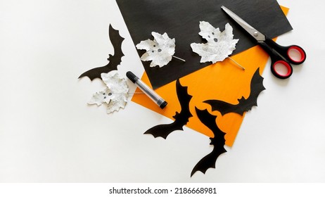 Black Paper Bats, Halloween Preparation Process, Halloween Craft Scissor Cutting, Black Paper Bats, DIY Funny Ghosts, Copy Space