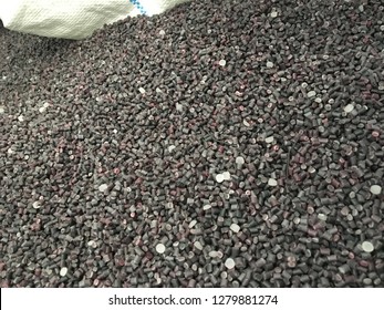 Black Plastic Pellets, Plastic Material