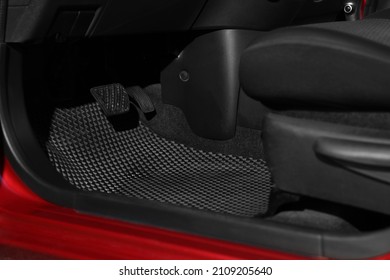 Black Rubber Car Floor Mat In Auto