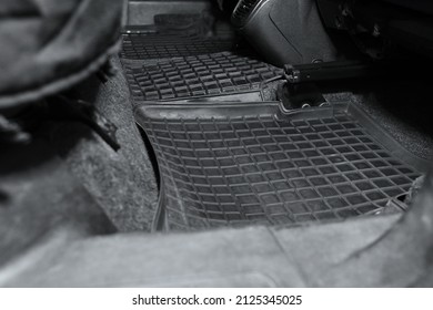 Black Rubber Car Floor Mat In Auto