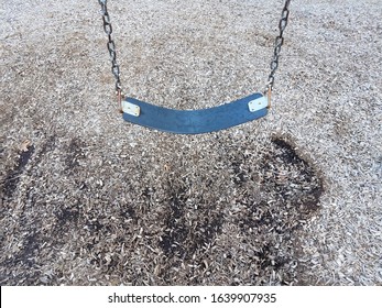 Black Rubber Swing Seat With Wood Chips