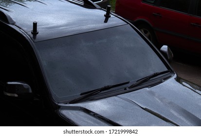 Black Secret Service Car With Special Radio Antennas