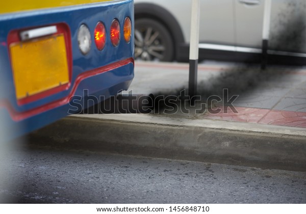 Black smoke from the exhaust\
pipe