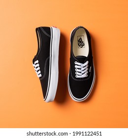 vans off the wall shoes white