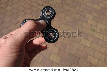 black spinner