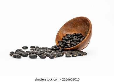  Black Turtle Bean Seeds Isolated On White Background