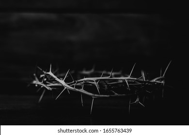 Black and white  of  the crown of thorns of Jesus on  wooden background with copy space, can be used for Christian background, Easter concept