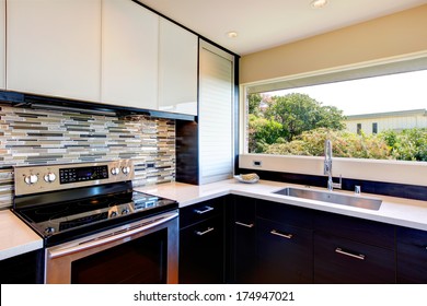 Black And White Modern Kitchen Room With Multi-color Backsplash