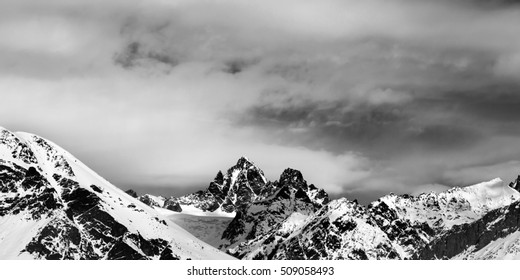 37,699 Skiing Black And White Images, Stock Photos & Vectors | Shutterstock