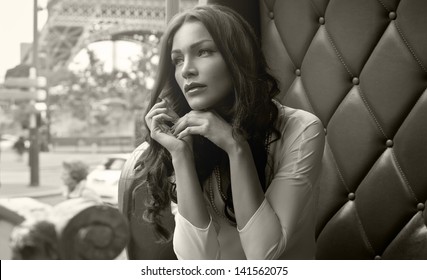 Black And White Photo Of Beautiful Woman In Paris