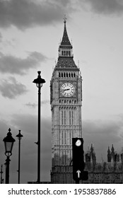 Black and white photo of the Big Ben