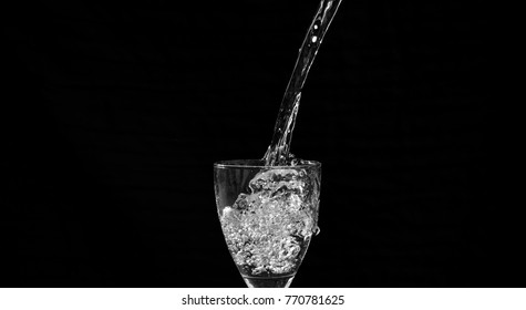 28,132 Water falling on glass Images, Stock Photos & Vectors | Shutterstock