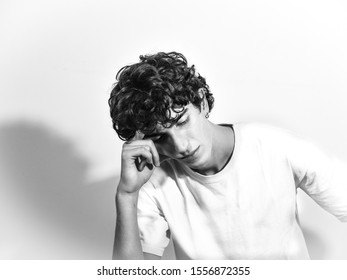 478 Italian teenager curly hair Images, Stock Photos & Vectors ...