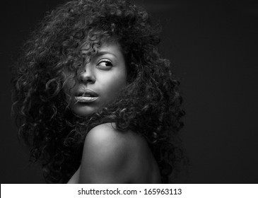 Black And White Portrait Of A Beautiful African American Fashion Model