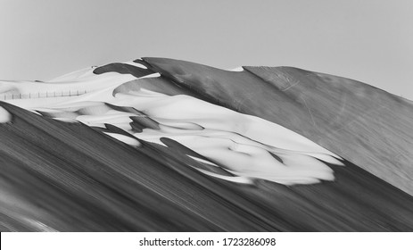 Black And White Sand Dunes In Liwa Desert Abu Dhabi , United Arab Emirates