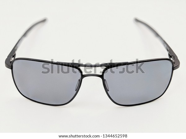 light tinted aviator sunglasses