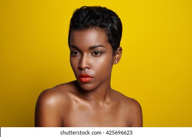 Imagenes Fotos De Stock Y Vectores Sobre Afro Short Hair