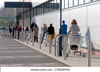 Blackburn , Lancashire/England - 17.04.2020 - People Queuing At Aldi Due To The Coronavirus Outbreak