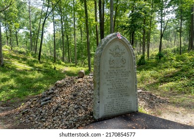 Blacksburg, South Carolina - 2022: Patrick Ferguson Monument At Kings Mountain National Military Park. Monument To Patrick Ferguson, Commander Of Loyalist Troops Who Died At Battle Of Kings Mountain.