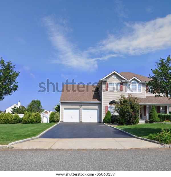 Blacktop Driveway Split Level Suburban Home Stock Photo Edit Now